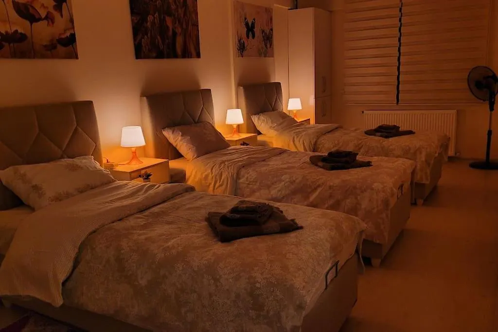 1 Min To Metro, Cosy Flat For 8 Guests, 2Nd Floor Apartment Istanbul Turkey