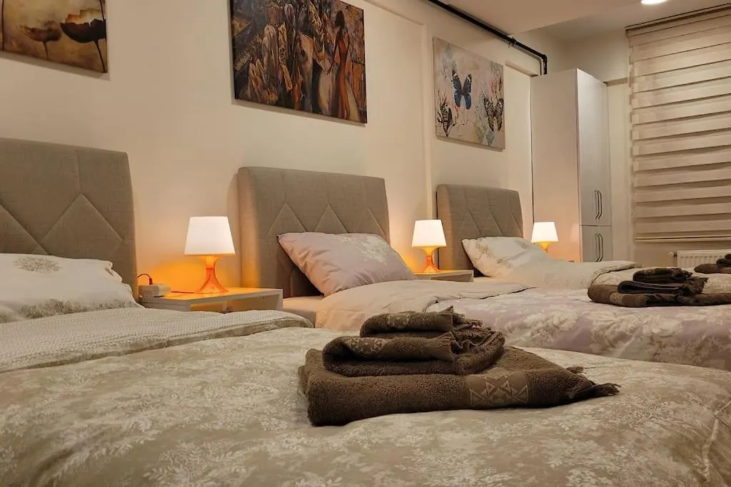 1 Min To Metro, Cosy Flat For 8 Guests, 2Nd Floor Apartment Istanbul 0*,  Turkey