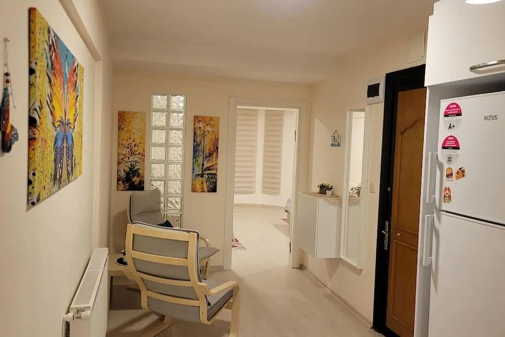 1 Min To Metro, Cosy Flat For 8 Guests, 2Nd Floor Apartment Istanbul 0*,  Turkey