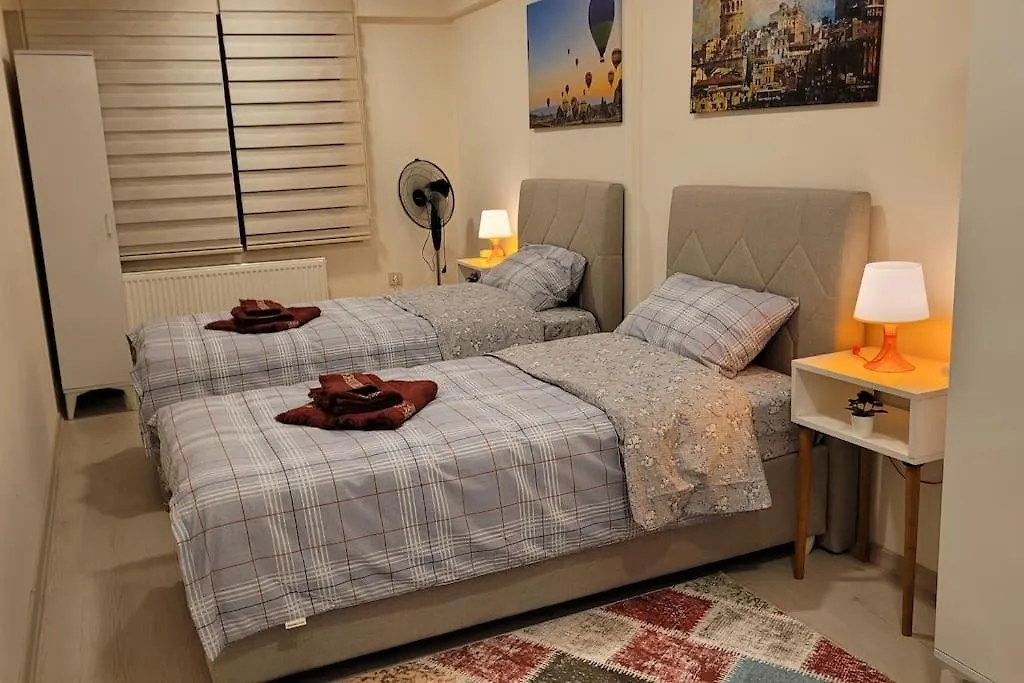 1 Min To Metro, Cosy Flat For 8 Guests, 2Nd Floor Apartment Istanbul