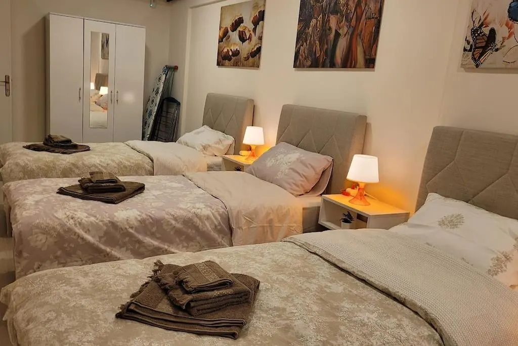 1 Min To Metro, Cosy Flat For 8 Guests, 2Nd Floor Apartment Istanbul 0*,