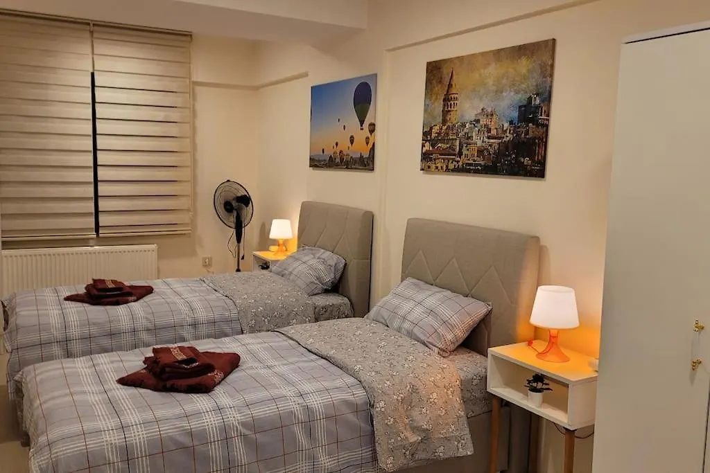 1 Min To Metro, Cosy Flat For 8 Guests, 2Nd Floor Apartment Istanbul 0*,  Turkey